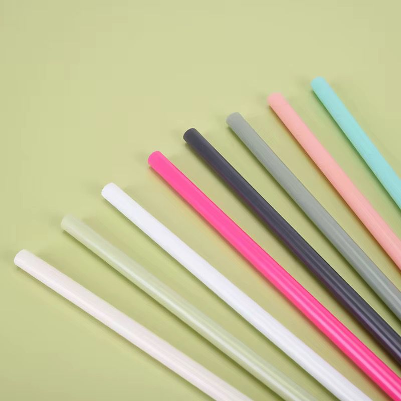 Extra Stanley straws (plastic)